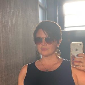 Meet your Posher, Kelly